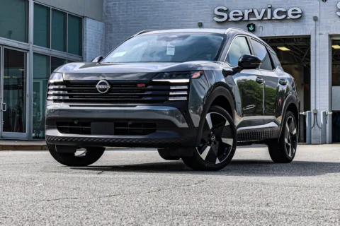 Photos of 2026 Nissan Kicks SR w/ Lifetime Powertrain Warranty for sale in Newnan, GA at ALM Nissan Newnan