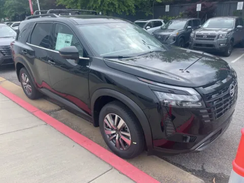 Photos of 2026 Nissan Pathfinder SL w/ Lifetime Powertrain Warranty for sale in Newnan, GA at ALM Nissan Newnan
