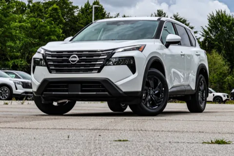 Photos of 2026 Nissan Rogue SV w/ Lifetime Powertrain Warranty for sale in Newnan, GA at ALM Nissan Newnan
