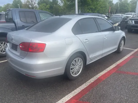 Another view of 2014 Volkswagen Jetta 1.8T SE - CARFAX NO ACCIDENTS for sale in Newnan, GA at ALM Nissan Newnan