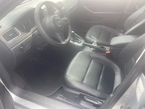 More photos of 2014 Volkswagen Jetta 1.8T SE - CARFAX NO ACCIDENTS at ALM Nissan Newnan, GA