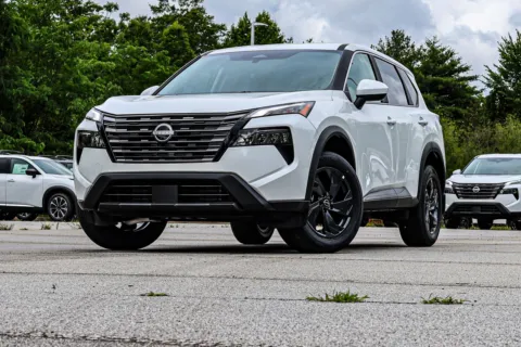 Photos of 2026 Nissan Rogue SV w/ Lifetime Powertrain Warranty for sale in Newnan, GA at ALM Nissan Newnan