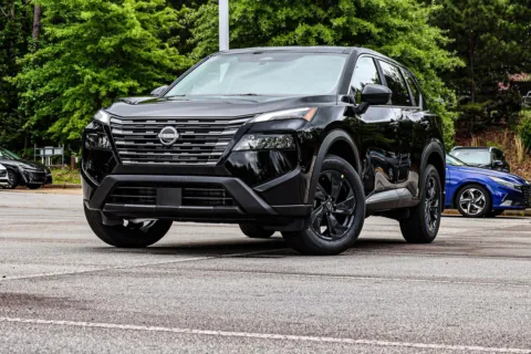 Photos of 2026 Nissan Rogue SV w/ Lifetime Powertrain Warranty for sale in Newnan, GA at ALM Nissan Newnan
