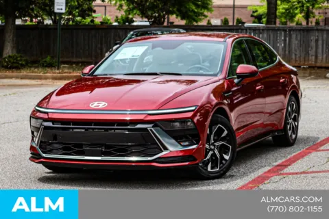 Red 2025 Hyundai Sonata SEL CARFAX ONE OWNER NO ACCIDENTS for sale in Newnan, GA