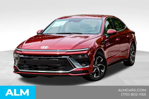 Red 2025 Hyundai Sonata SEL CARFAX ONE OWNER NO ACCIDENTS for sale in Newnan, GA