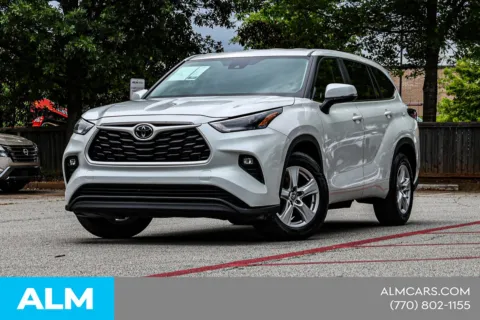 Photos of 2024 Toyota Highlander LE for sale in Newnan, GA at ALM Nissan Newnan