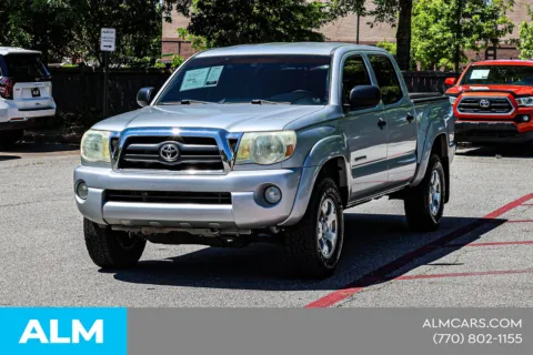 More photos of 2007 Toyota Tacoma PreRunner V6 Carfax No Accidents at ALM Nissan Newnan, GA