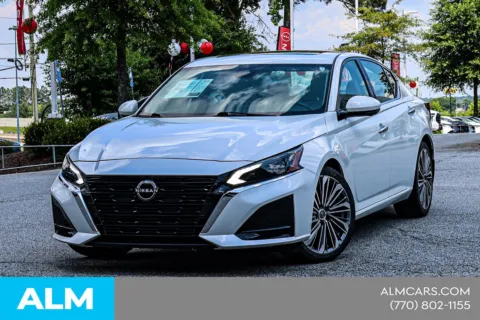 White 2023 Nissan Altima 2.5 SL for sale in Newnan, GA