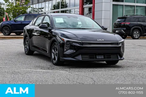 More photos of 2025 Kia K4 LXS at ALM Nissan Newnan, GA