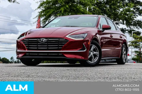 Photos of 2023 Hyundai Sonata SE for sale in Newnan, GA at ALM Nissan Newnan
