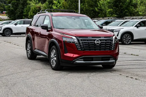 More photos of 2026 Nissan Pathfinder SL at ALM Nissan Newnan, GA