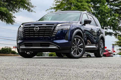 Photos of 2026 Nissan Pathfinder Platinum for sale in Newnan, GA at ALM Nissan Newnan
