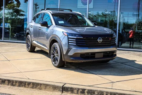 More photos of 2026 Nissan Kicks SR at ALM Nissan Newnan, GA
