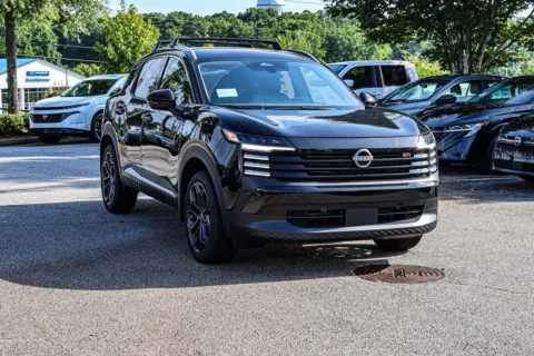 More photos of 2026 Nissan Kicks SR at ALM Nissan Newnan, GA
