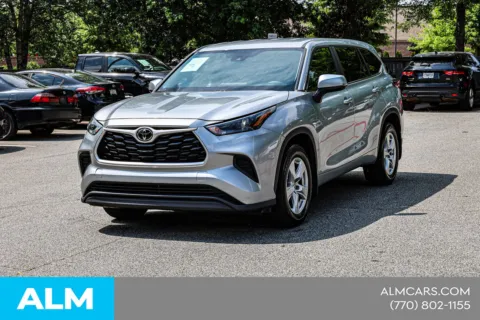 More photos of 2023 Toyota Highlander L at ALM Nissan Newnan, GA
