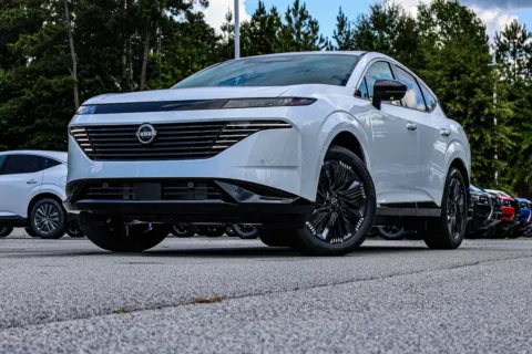 Photos of 2026 Nissan Murano Platinum for sale in Newnan, GA at ALM Nissan Newnan