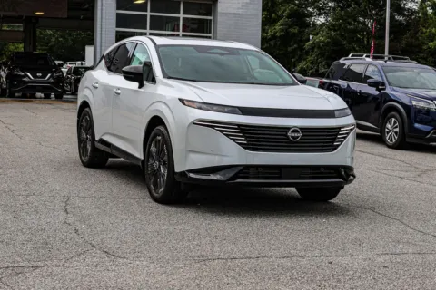 More photos of 2026 Nissan Murano Platinum at ALM Nissan Newnan, GA