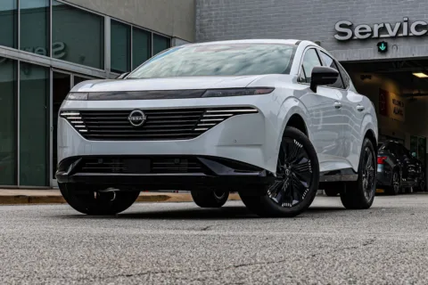 Photos of 2026 Nissan Murano Platinum for sale in Newnan, GA at ALM Nissan Newnan