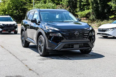 More photos of 2026 Nissan Rogue Dark Armor at ALM Nissan Newnan, GA
