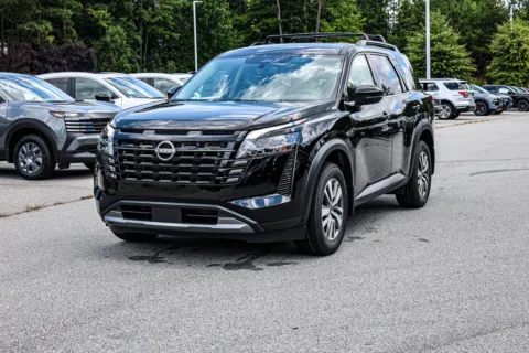 Another view of 2026 Nissan Pathfinder SL for sale in Newnan, GA at ALM Nissan Newnan
