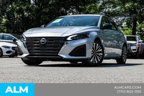 Photos of 2024 Nissan Altima 2.5 SV for sale in Newnan, GA at ALM Nissan Newnan