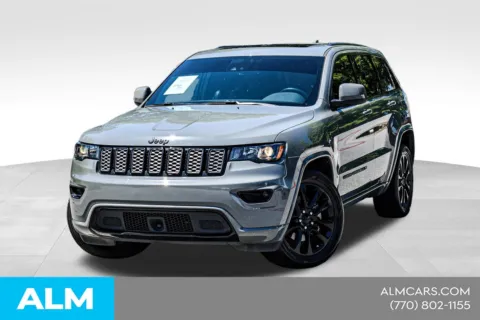 Gray 2022 Jeep Grand Cherokee WK Laredo X for sale in Newnan, GA