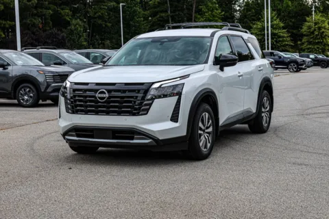 Another view of 2026 Nissan Pathfinder SL for sale in Newnan, GA at ALM Nissan Newnan