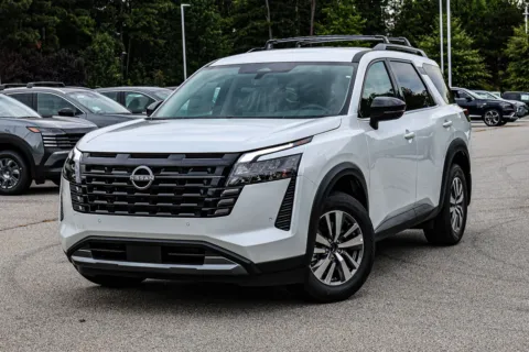 White 2026 Nissan Pathfinder SL for sale in Newnan, GA