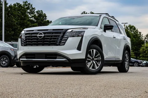 Photos of 2026 Nissan Pathfinder SL for sale in Newnan, GA at ALM Nissan Newnan
