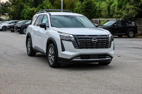 More photos of 2026 Nissan Pathfinder SL at ALM Nissan Newnan, GA