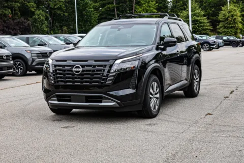 Another view of 2026 Nissan Pathfinder SL for sale in Newnan, GA at ALM Nissan Newnan