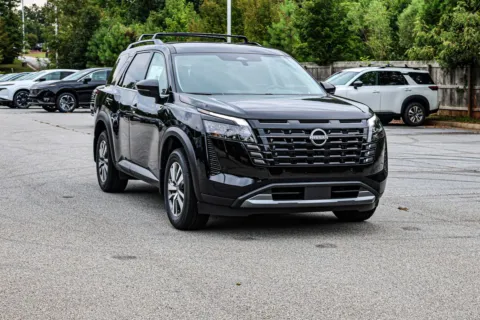 More photos of 2026 Nissan Pathfinder SL at ALM Nissan Newnan, GA
