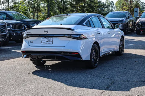 More photos of 2027 Nissan Sentra SR w/ Lifetime Powertrain Warranty at ALM Nissan Newnan, GA