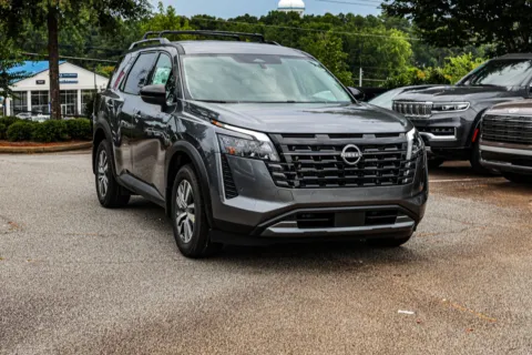 More photos of 2026 Nissan Pathfinder SL at ALM Nissan Newnan, GA