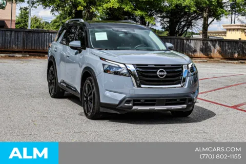 More photos of 2025 Nissan Pathfinder Platinum at ALM Nissan Newnan, GA