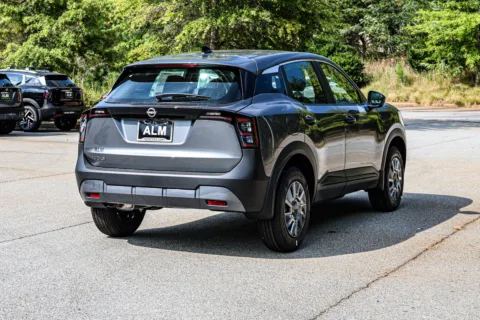 More photos of 2027 Nissan Kicks S w/ Lifetime Powertrain Warranty at ALM Nissan Newnan, GA