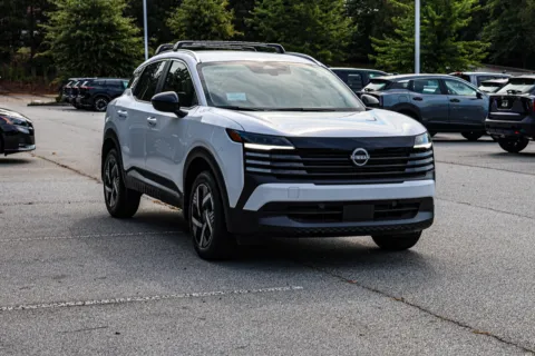 More photos of 2027 Nissan Kicks SV w/ Lifetime Powertrain Warranty at ALM Nissan Newnan, GA