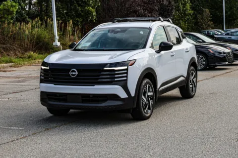 Another view of 2027 Nissan Kicks SV w/ Lifetime Powertrain Warranty for sale in Newnan, GA at ALM Nissan Newnan