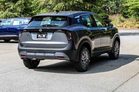 More photos of 2027 Nissan Kicks S w/ Lifetime Powertrain Warranty at ALM Nissan Newnan, GA