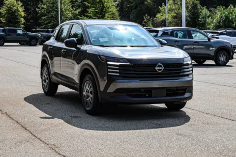 More photos of 2027 Nissan Kicks S w/ Lifetime Powertrain Warranty at ALM Nissan Newnan, GA