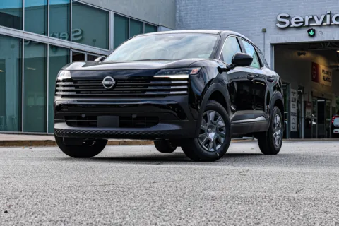 Photos of 2027 Nissan Kicks S w/ Lifetime Powertrain Warranty for sale in Newnan, GA at ALM Nissan Newnan