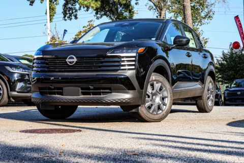 Photos of 2027 Nissan Kicks S w/ Lifetime Powertrain Warranty for sale in Newnan, GA at ALM Nissan Newnan