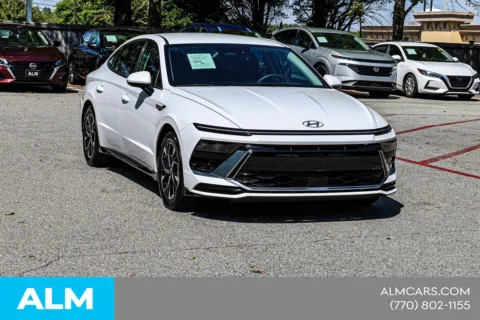 More photos of 2025 Hyundai Sonata SEL at ALM Nissan Newnan, GA