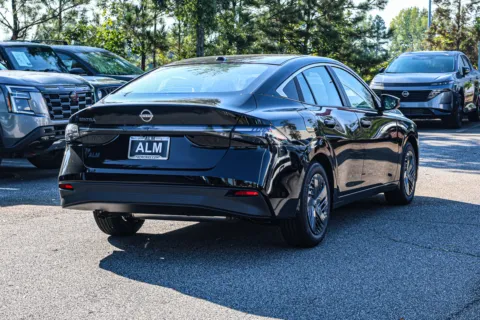 More photos of 2027 Nissan Sentra S w/ Lifetime Powertrain Warranty at ALM Nissan Newnan, GA