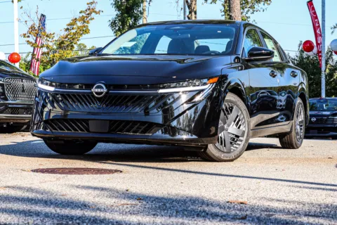 Photos of 2027 Nissan Sentra S w/ Lifetime Powertrain Warranty for sale in Newnan, GA at ALM Nissan Newnan