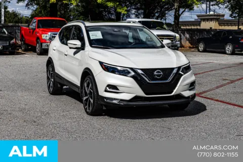 More photos of 2022 Nissan Rogue Sport SL - CALL 770-254-3800 at ALM Nissan Newnan, GA