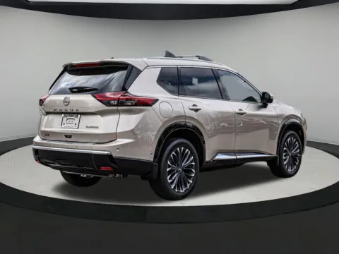 More photos of 2025 Nissan Rogue Platinum at ALM Nissan Newnan, GA
