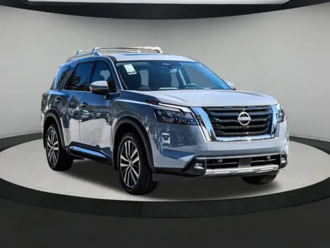More photos of 2025 Nissan Pathfinder Platinum at ALM Nissan Newnan, GA