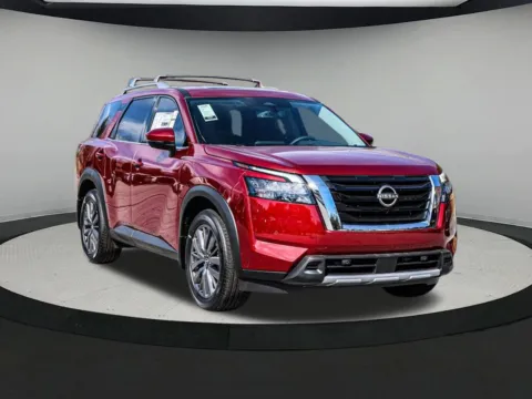 More photos of 2025 Nissan Pathfinder SL at ALM Nissan Newnan, GA