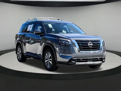 More photos of 2025 Nissan Pathfinder SL at ALM Nissan Newnan, GA